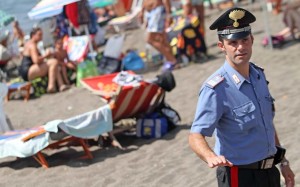 carabinieri spiaggia mare