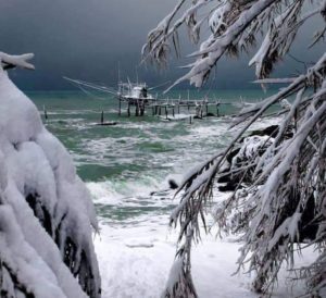 trabocchi neve spiaggia