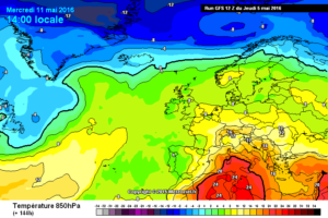Modello GFS per Mercoledì 11 Maggio: le temperature ad 850 hpa con l'Abruzzo sotto i valori di circa 15°c, quindi caldo per venti da scirocco.Giornata calda ma anche con nubi in attesa di un probabile peggioramento del giorno seguente