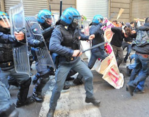 polizia antisommossa