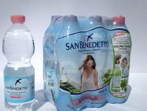 Acqua contaminata imbottigliata a Popoli, ministero richiama lotto pericoloso Acqua contaminata imbottigliata a Popoli, ministero richiama lotto pericoloso