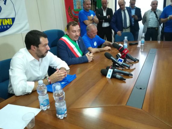 In 3mila a Silvi per Salvini, Bellachioma: alleanza centrodestra Abruzzo dipende da Forza Italia In 3mila a Silvi per Salvini, Bellachioma: alleanza centrodestra Abruzzo dipende da Forza Italia