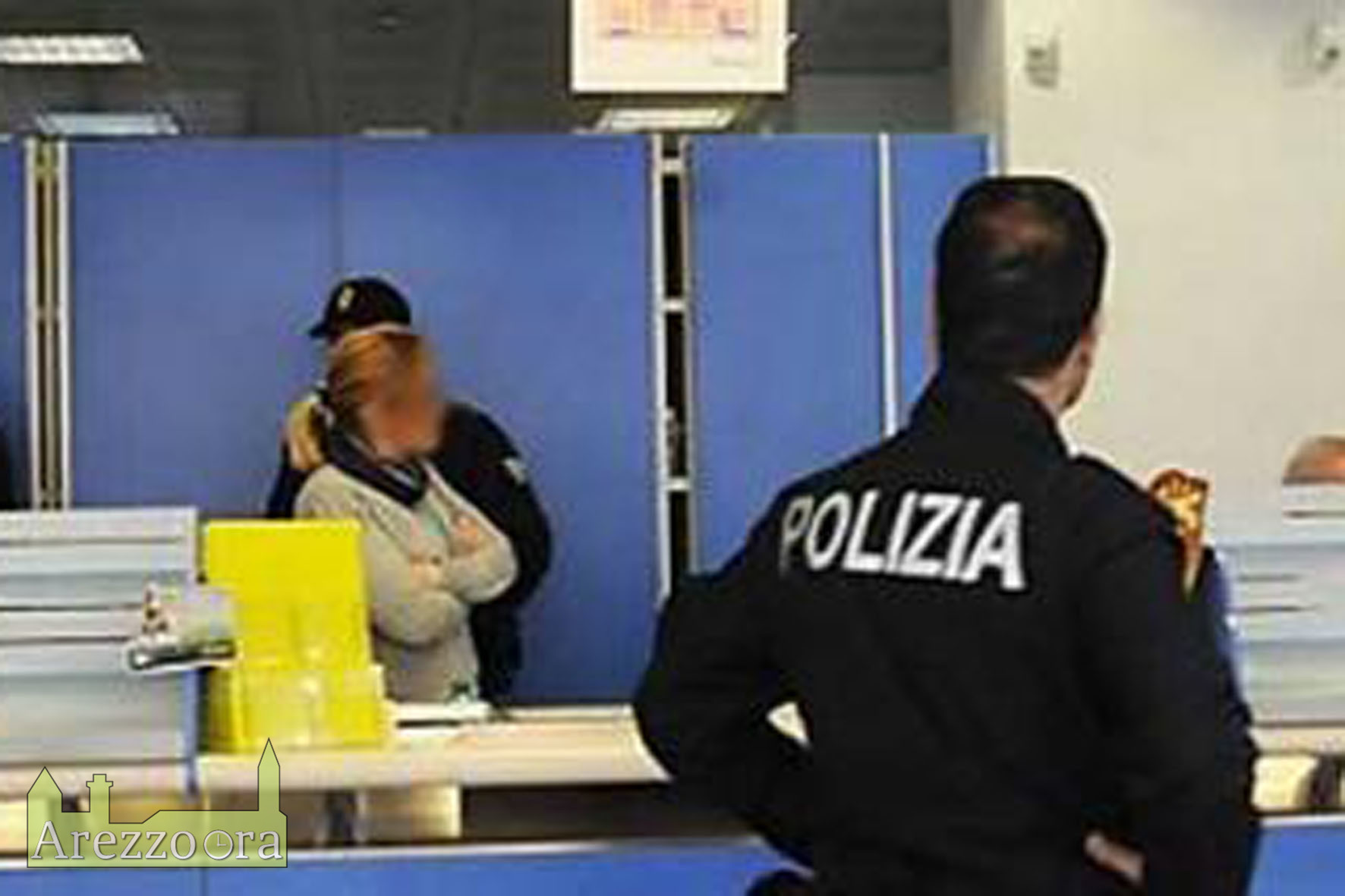 Tenta d'incassare rimborso con carta identità falsa 